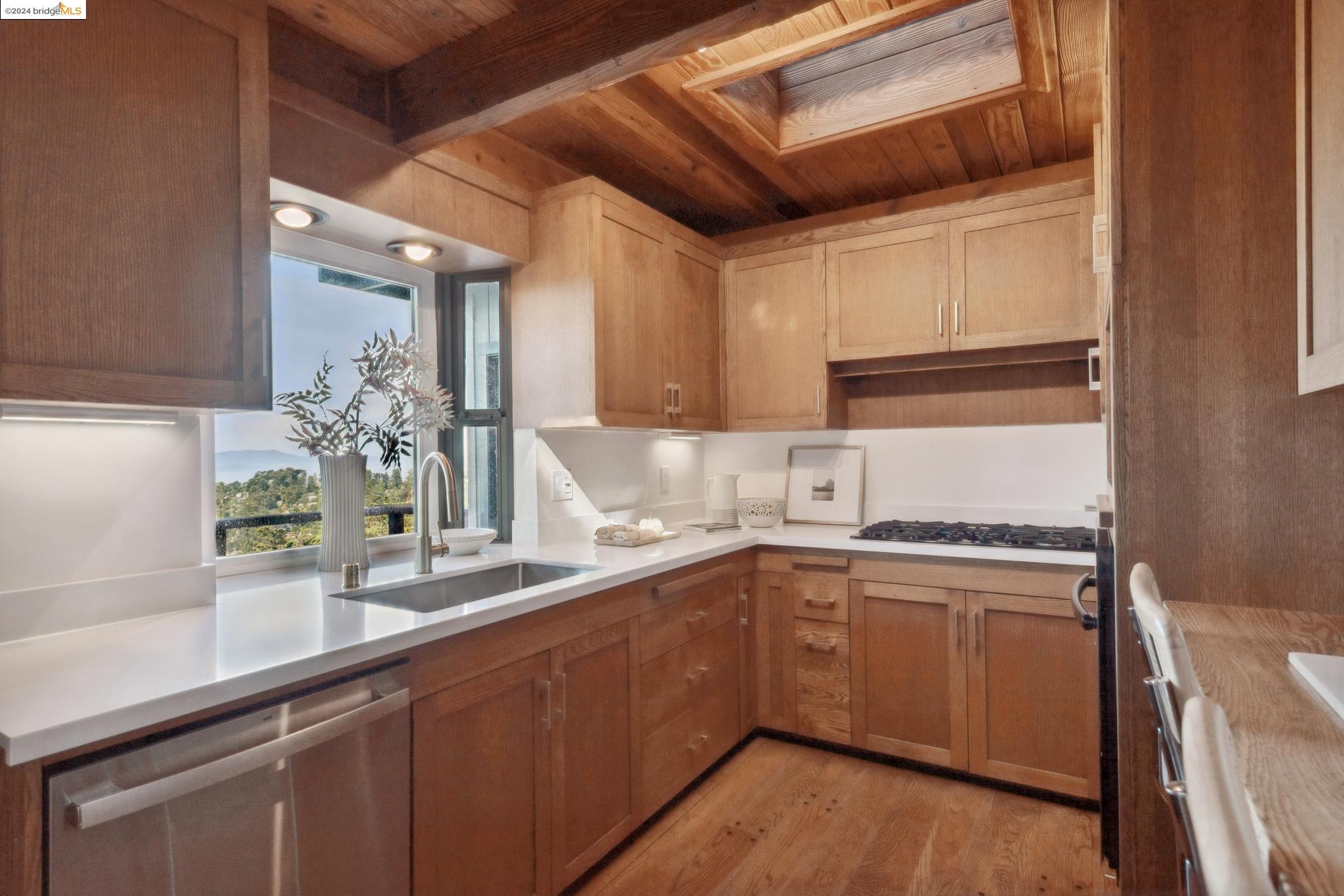 7039 SHIRLEY DRIVE