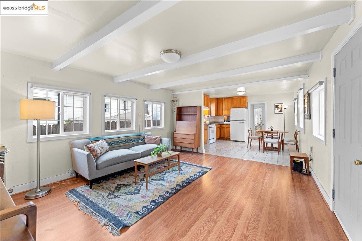 10430 Voltaire Ave, Oakland