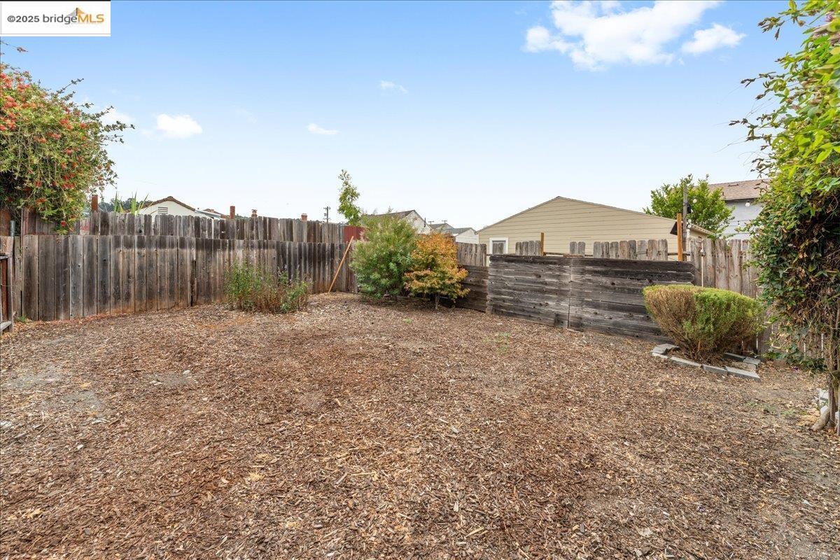 10430 Voltaire Ave, Oakland