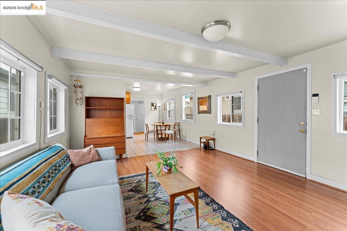 10430 Voltaire Ave, Oakland