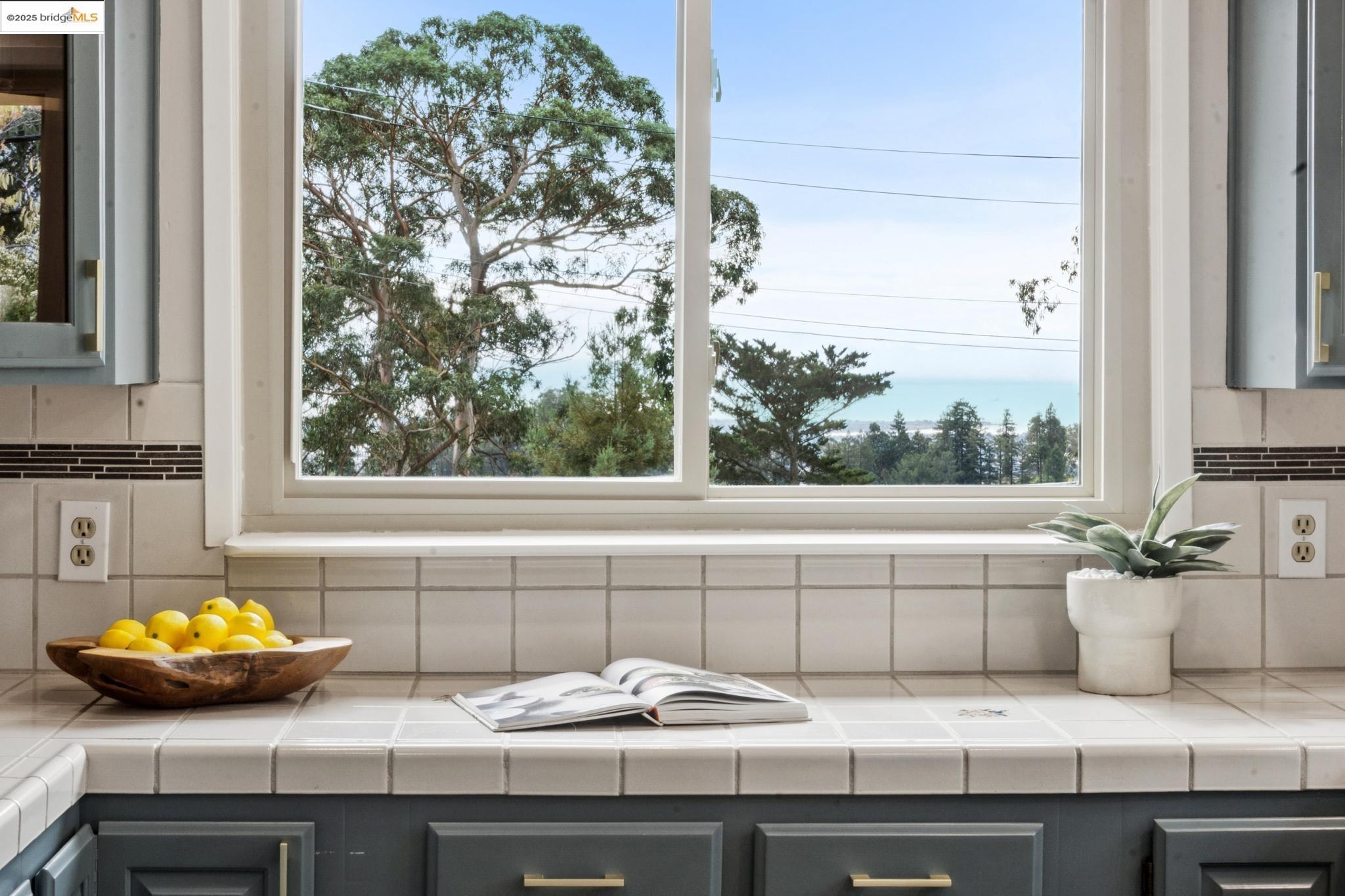 5690 CHELTON DRIVE, Oakland