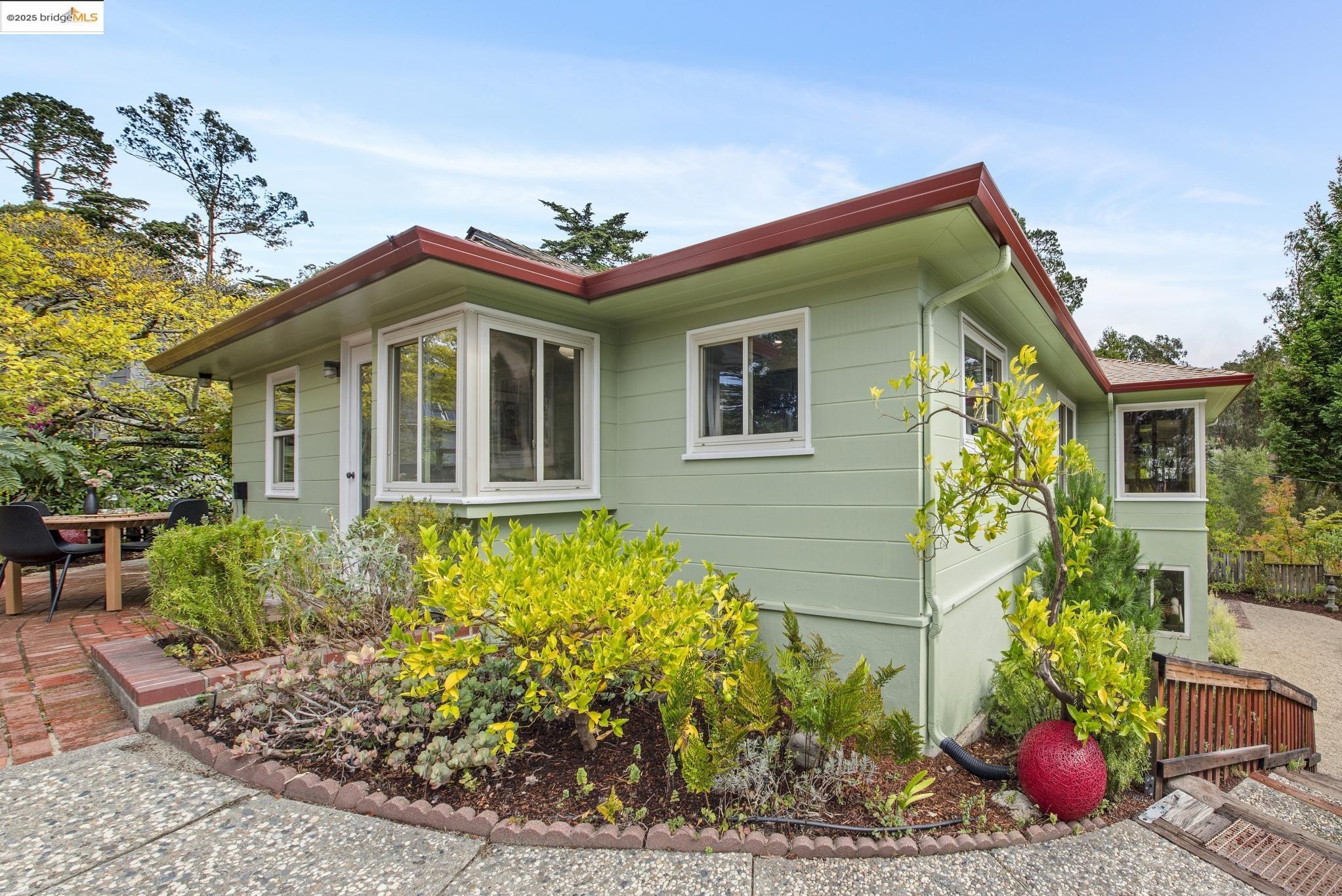 5690 CHELTON DRIVE, Oakland