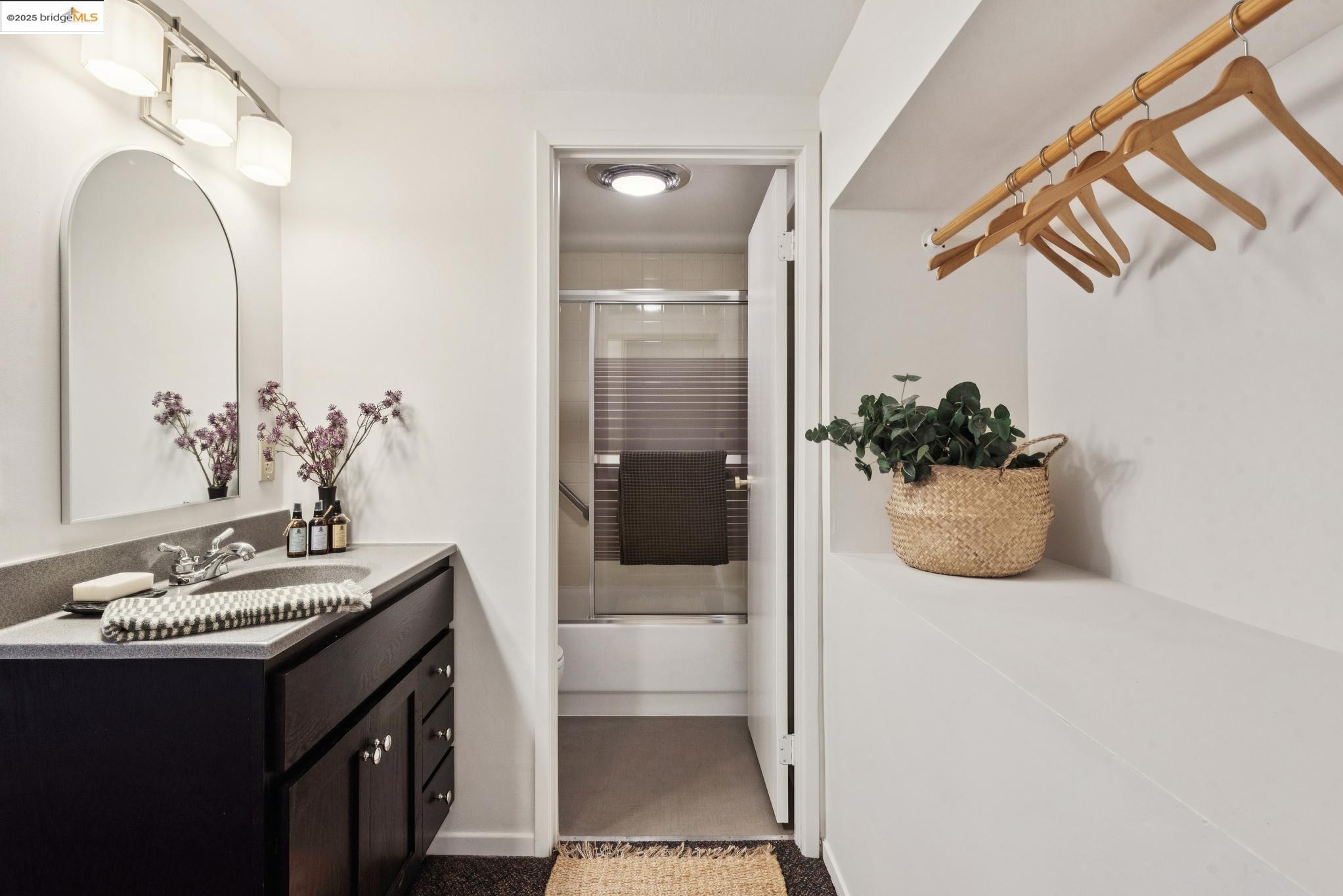 5690 CHELTON DRIVE, Oakland