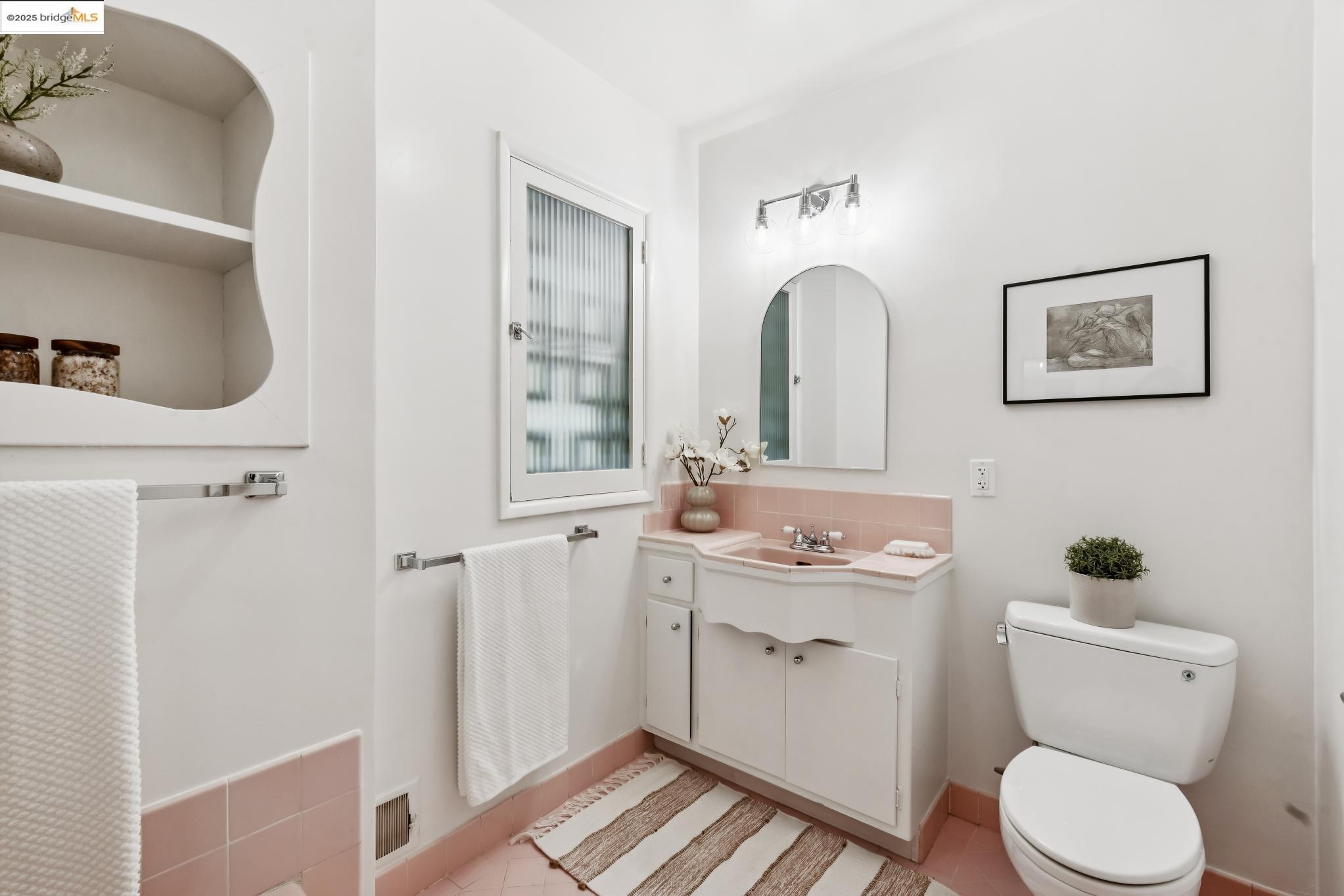 5690 CHELTON DRIVE, Oakland