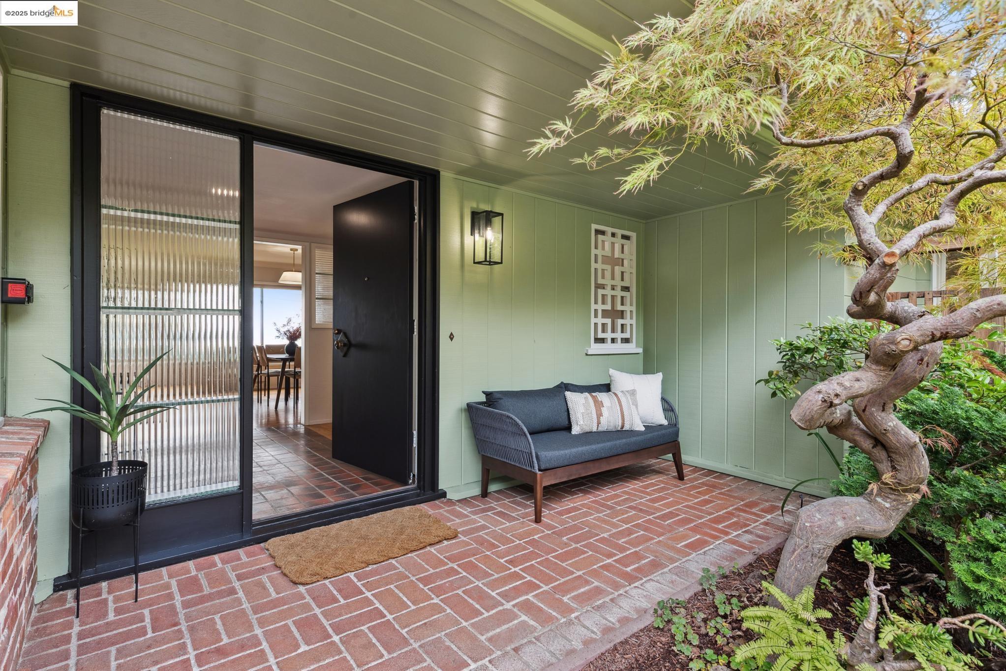 5690 CHELTON DRIVE, Oakland