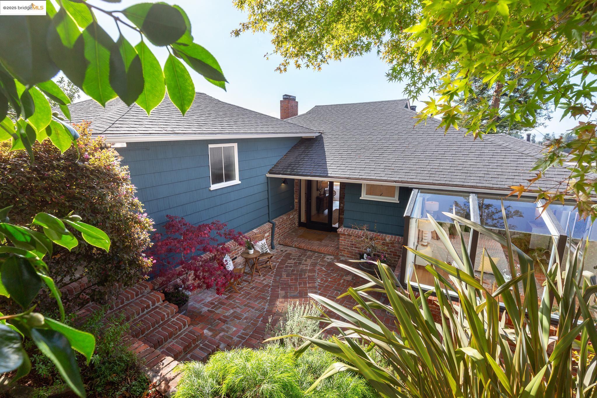 5973 Rincon Dr