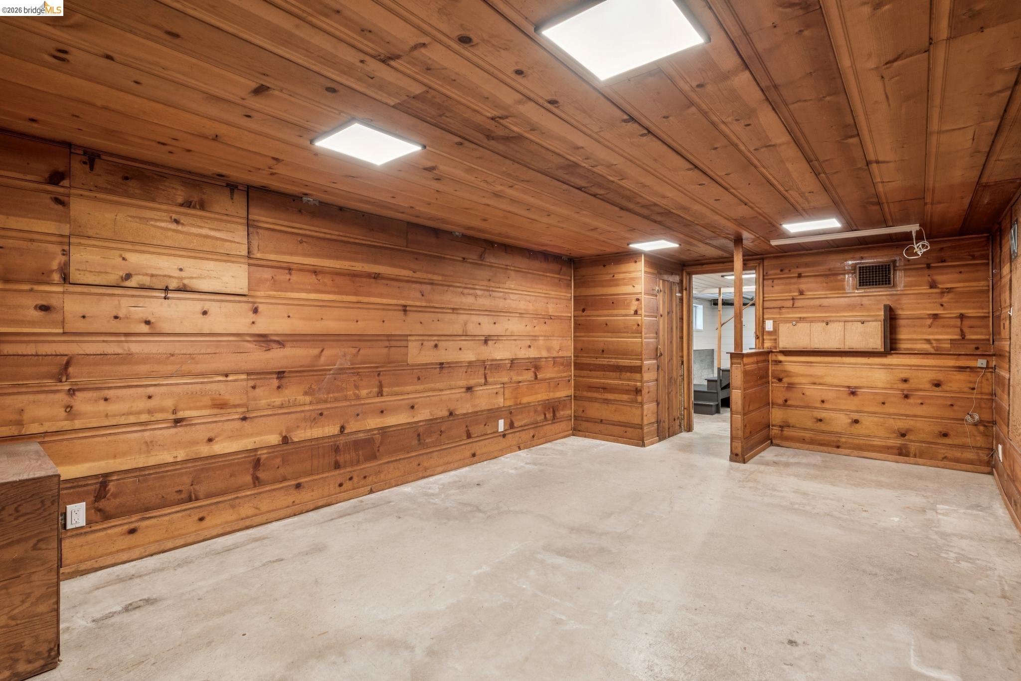 2363 LEIMERT BLVD