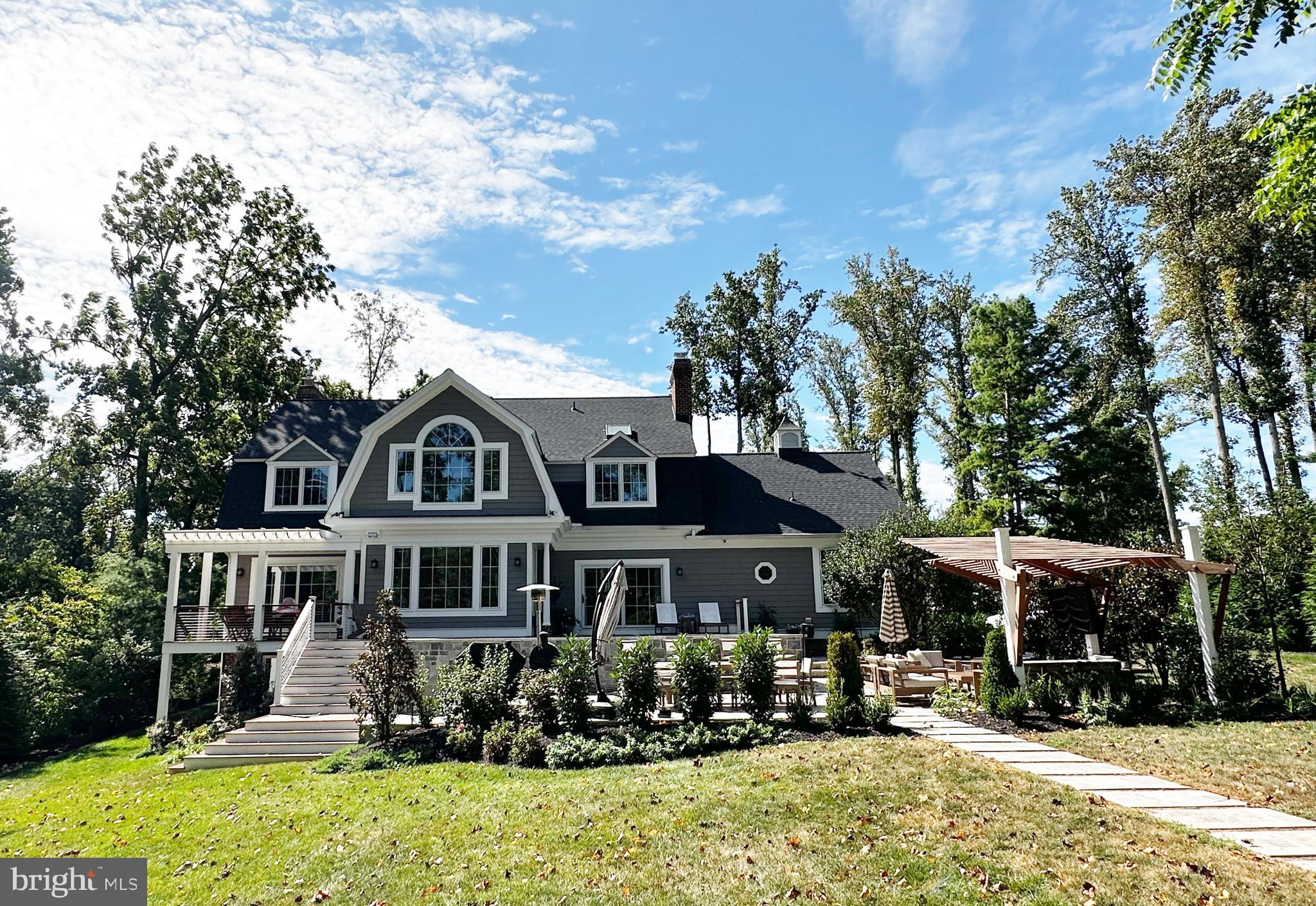 2704 Falling Timber Trl