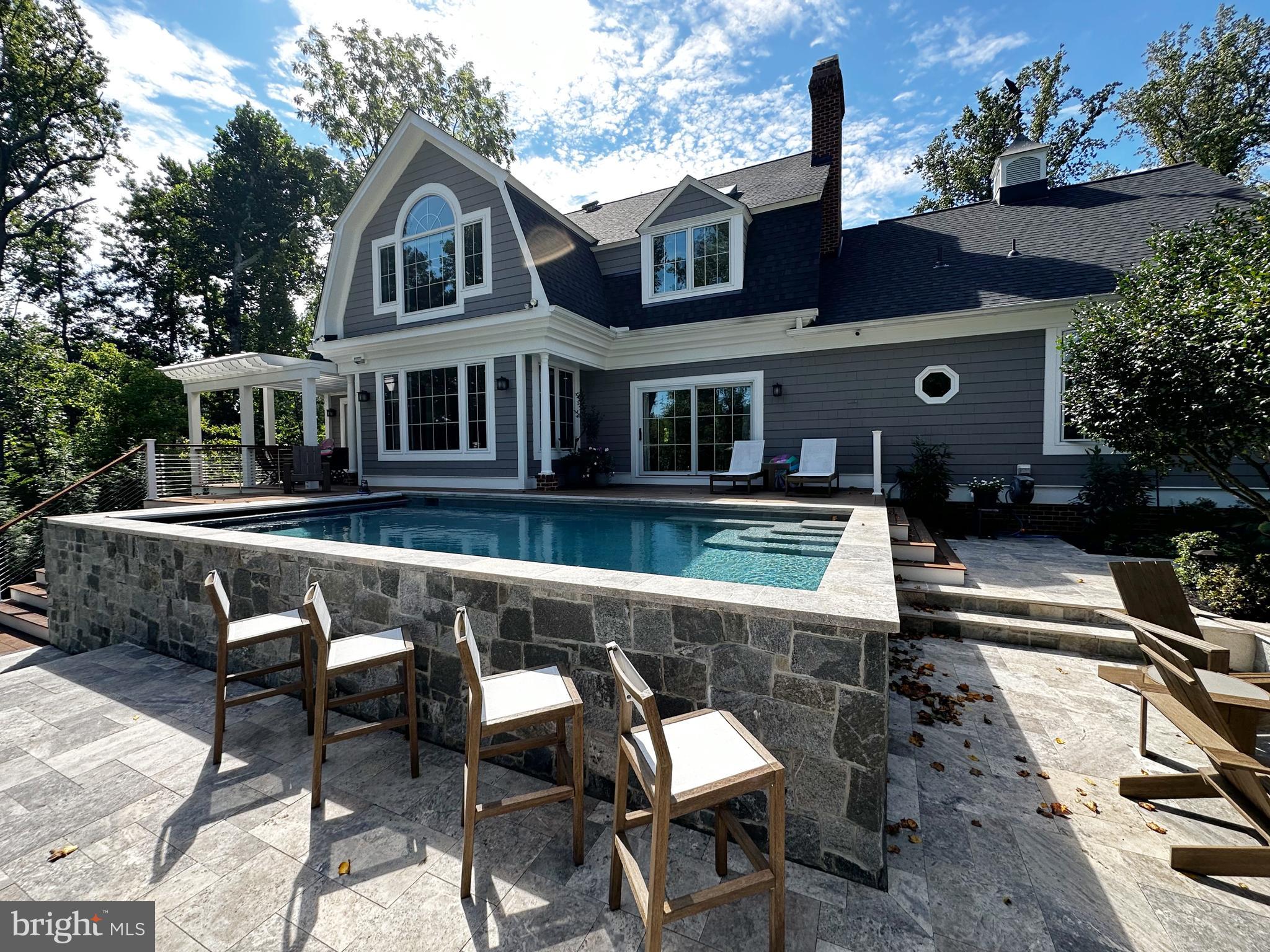 2704 Falling Timber Trl