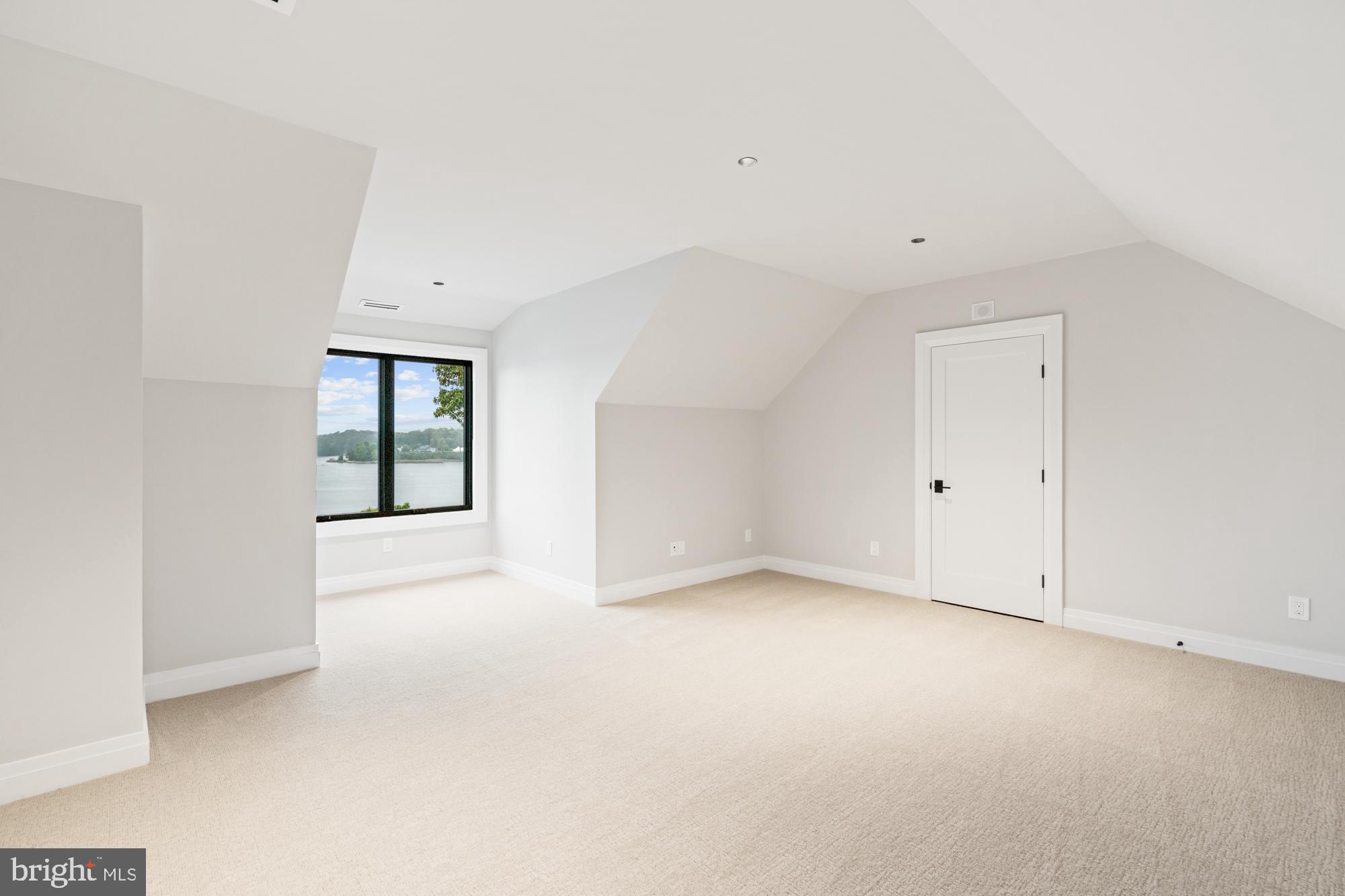 205 Winchester Beach Dr