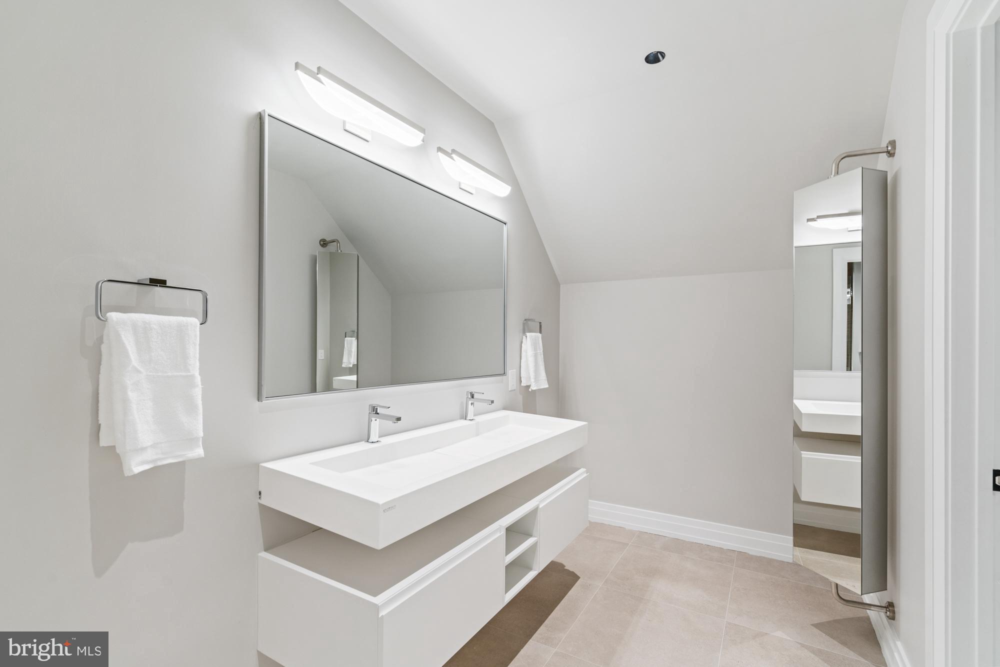 205 Winchester Beach Dr