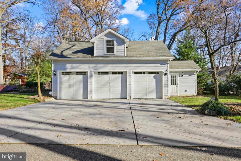755 Dividing Rd