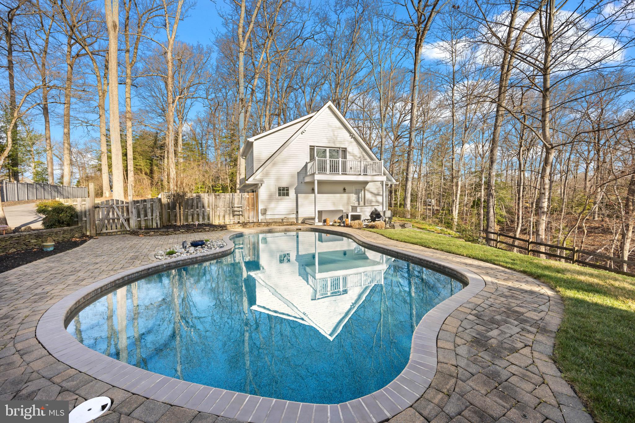 3320 Breckenridge Way