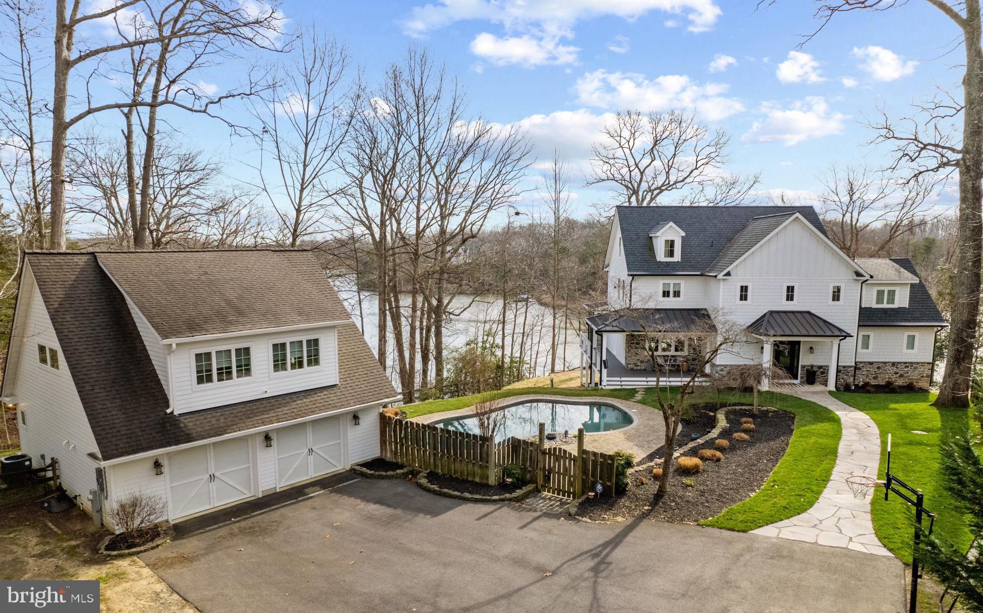 3320 Breckenridge Way