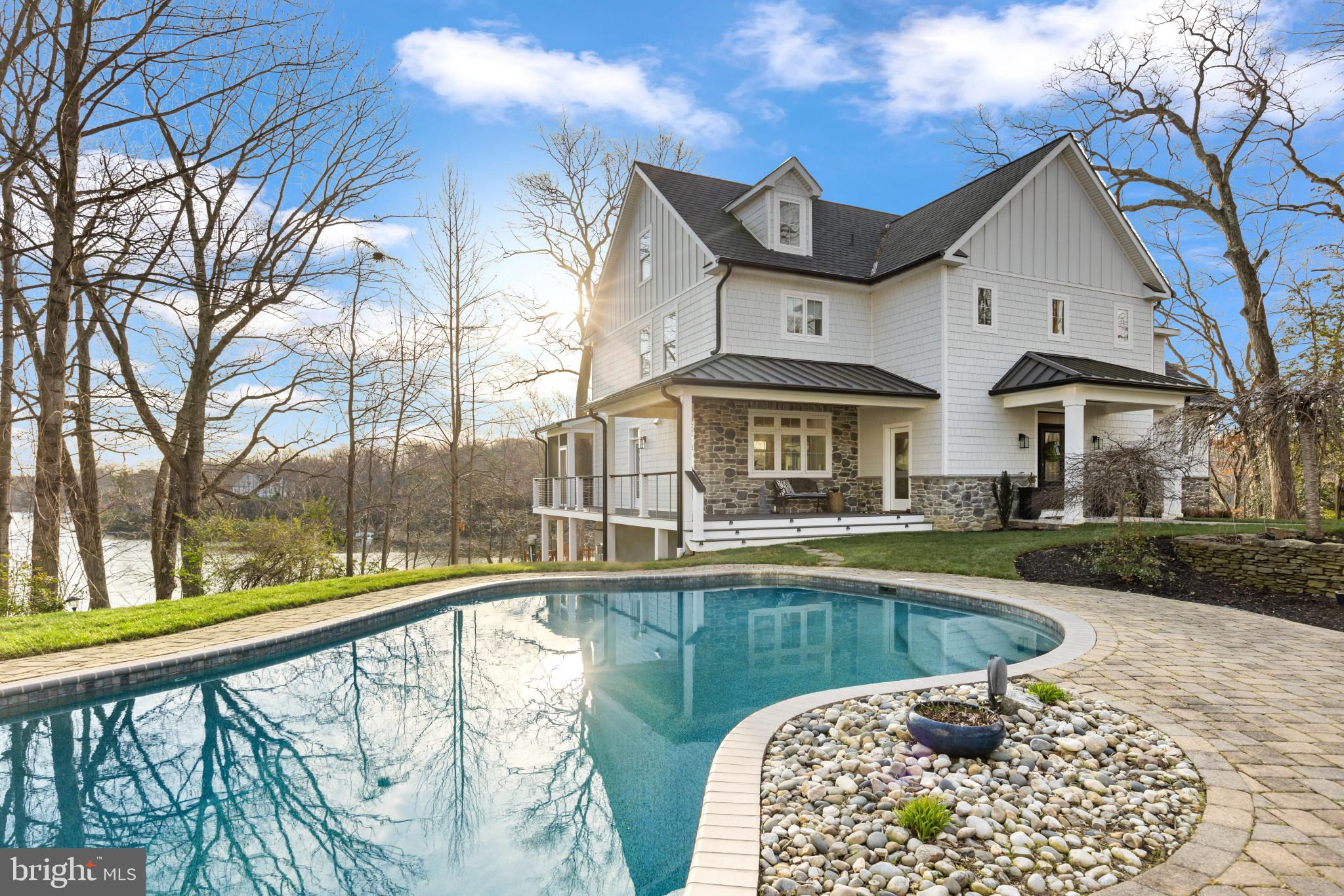 3320 Breckenridge Way