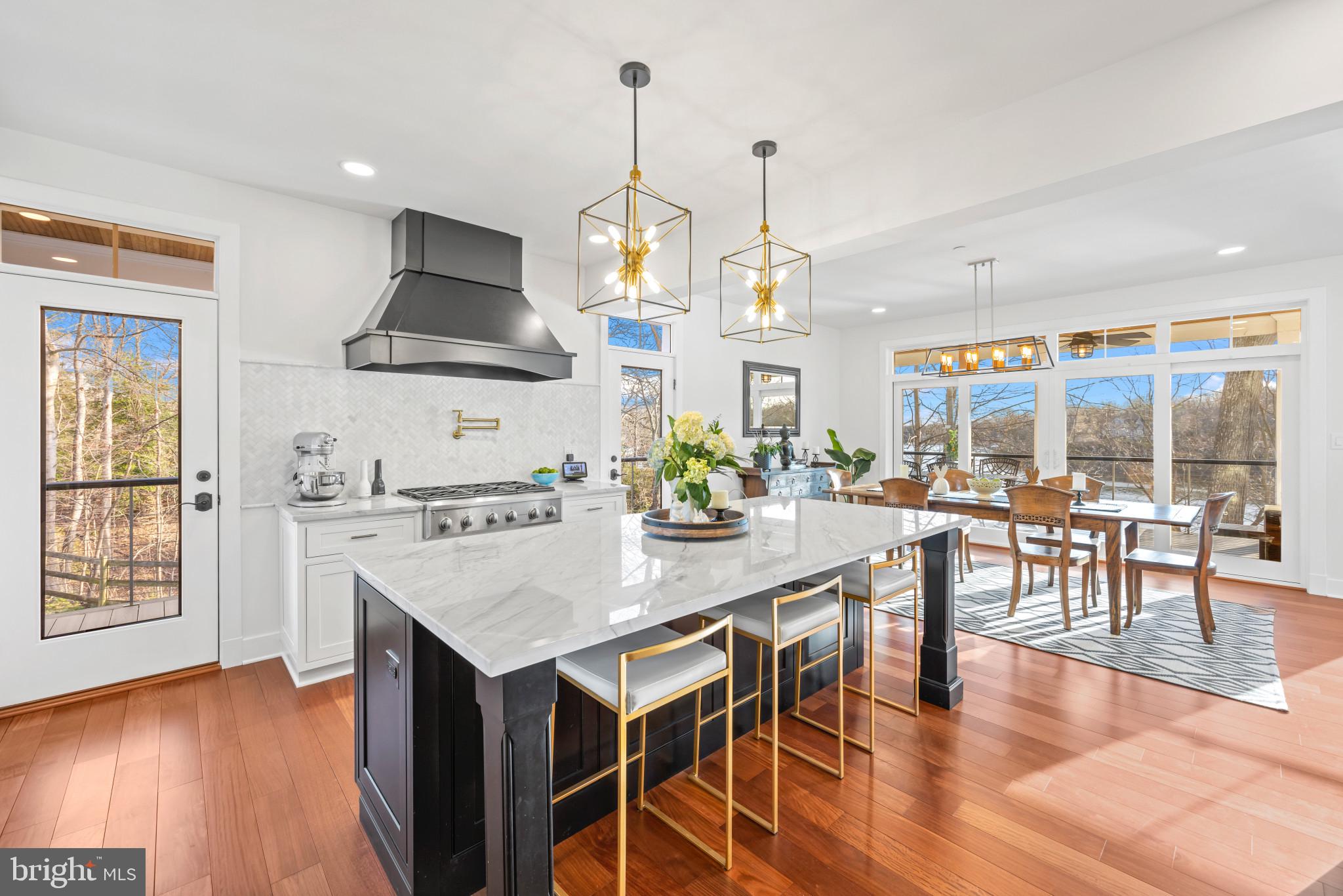 3320 Breckenridge Way