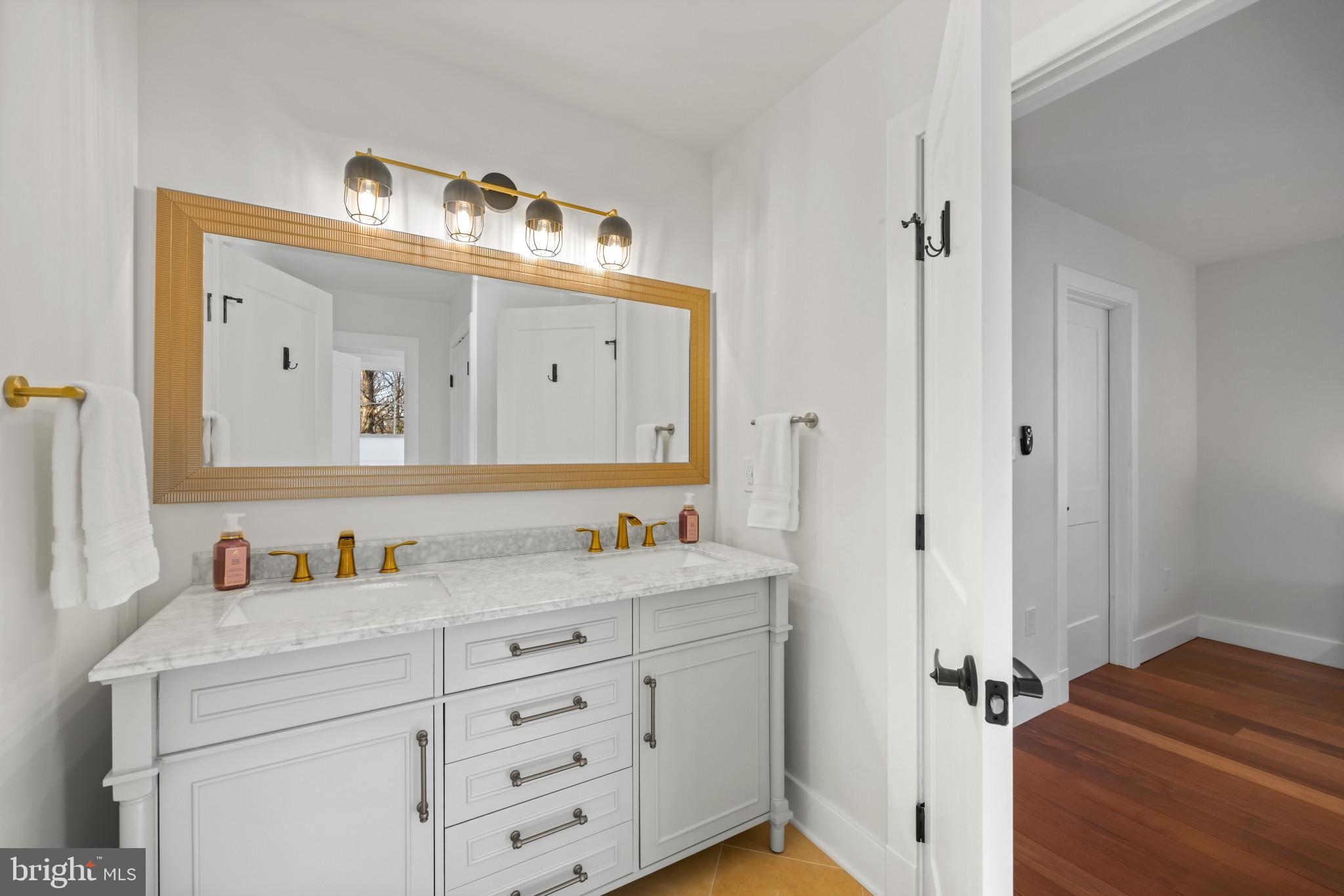 3320 Breckenridge Way