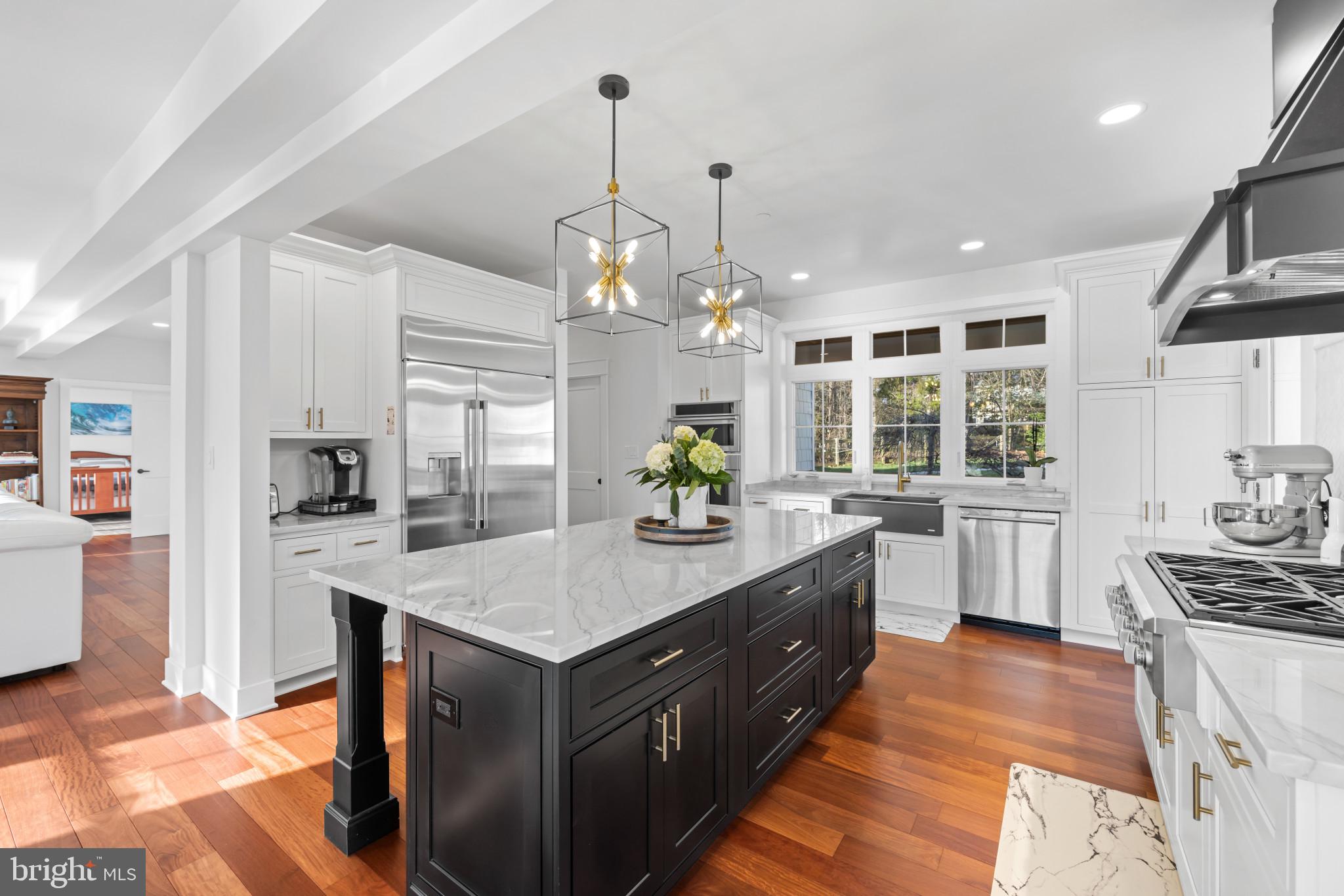 3320 Breckenridge Way