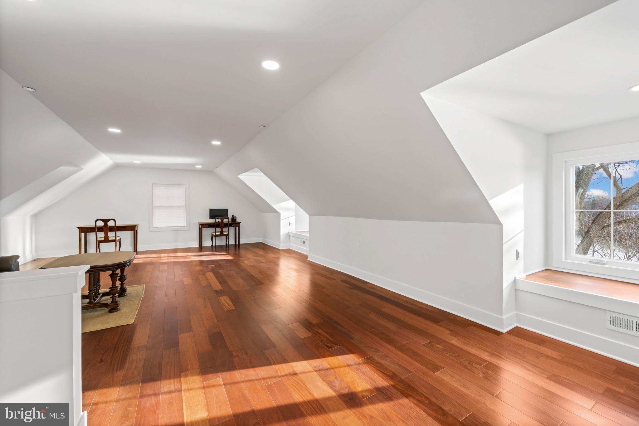 3320 Breckenridge Way