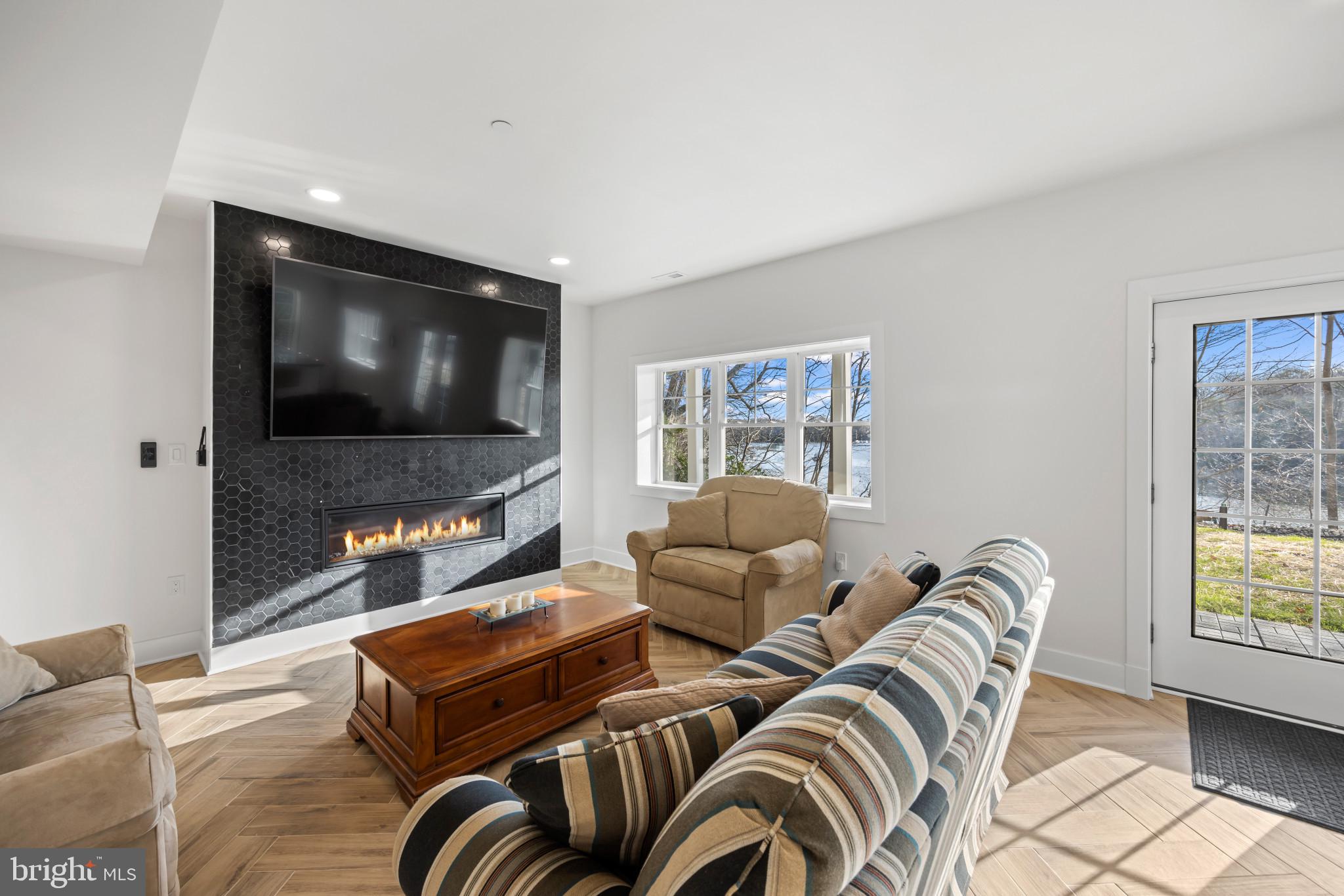 3320 Breckenridge Way