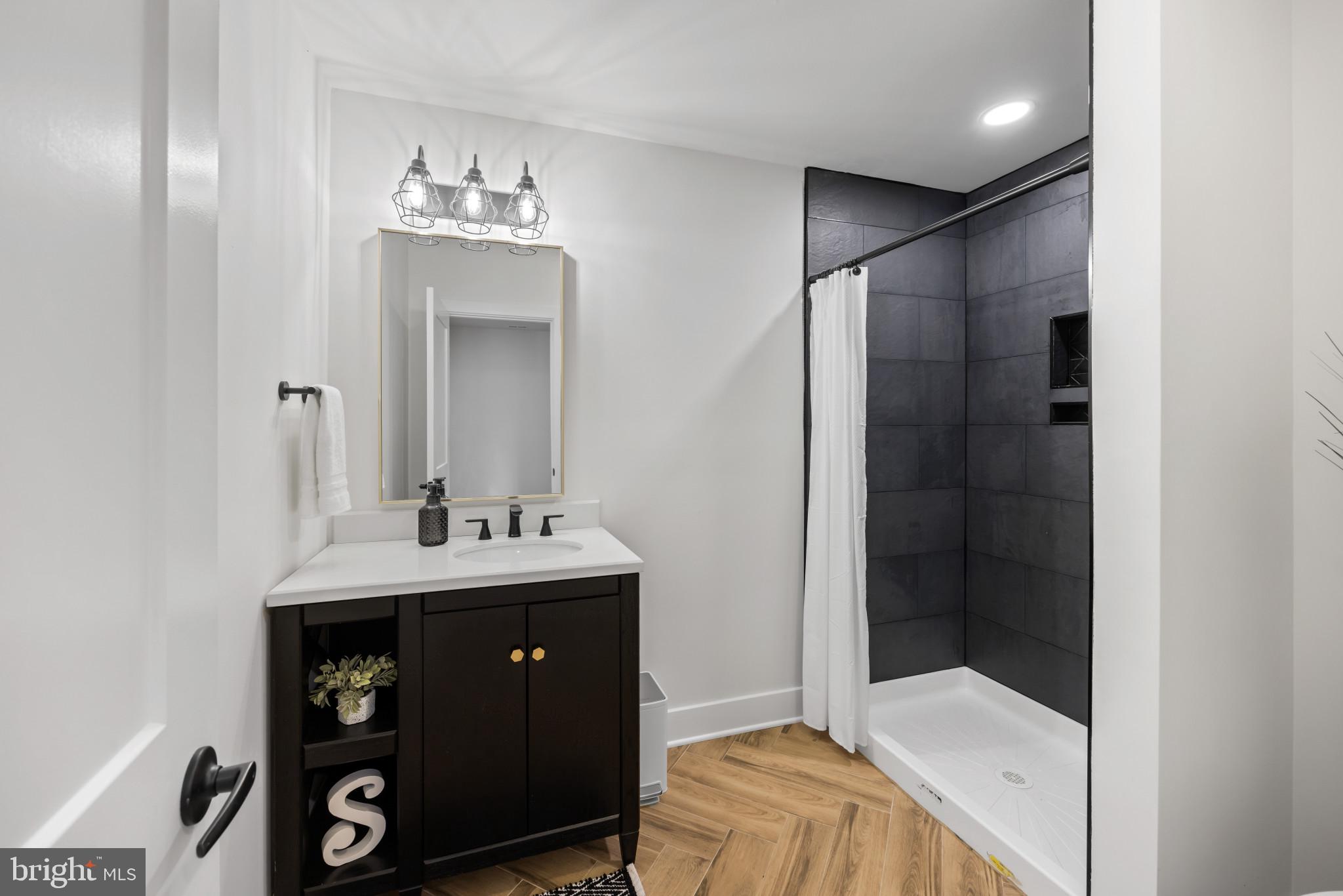 3320 Breckenridge Way