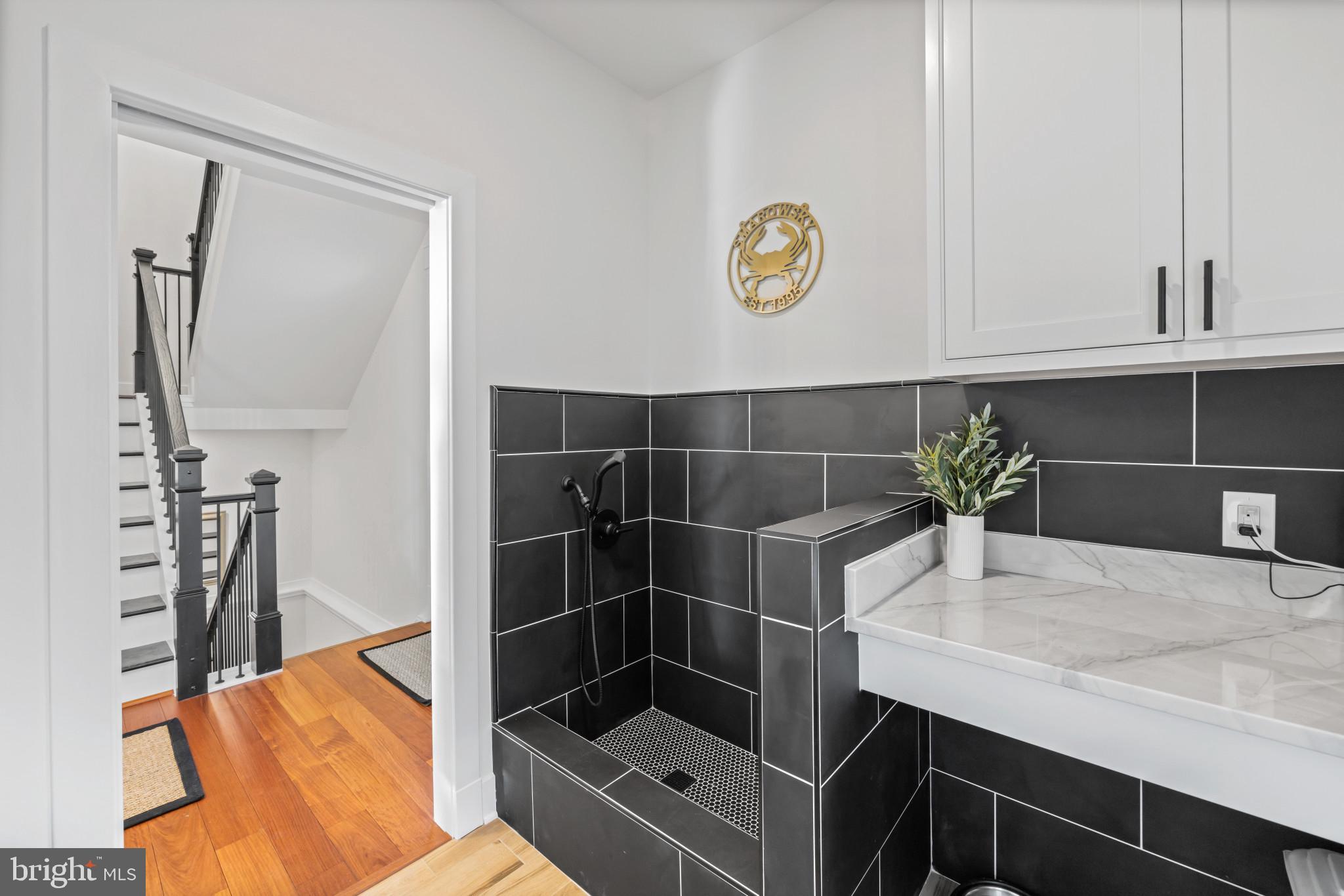 3320 Breckenridge Way