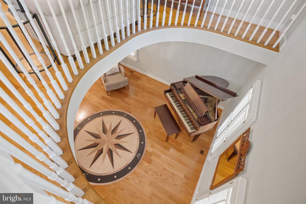 215 Chester Ave