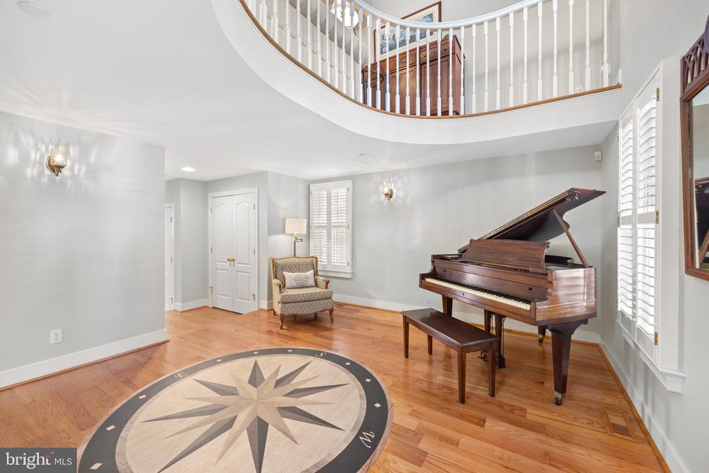 215 Chester Ave