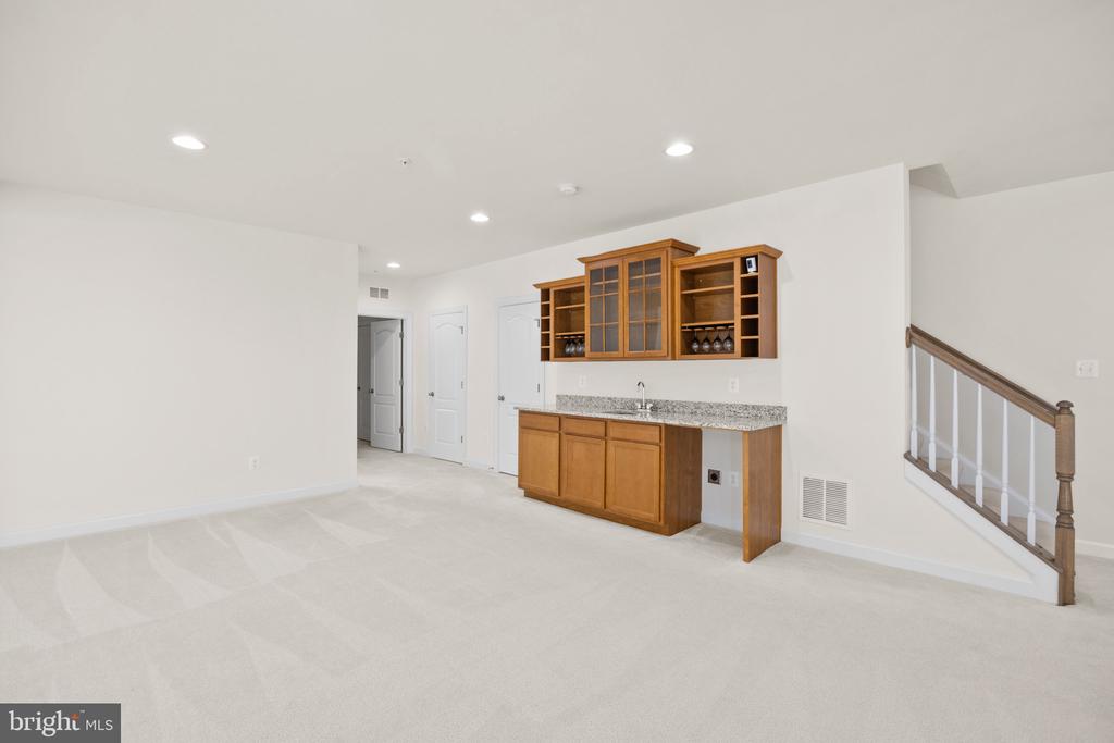 151 Moore Rd