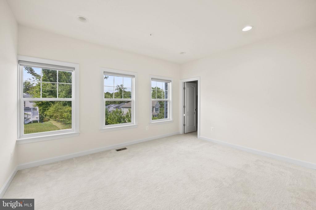 151 Moore Rd