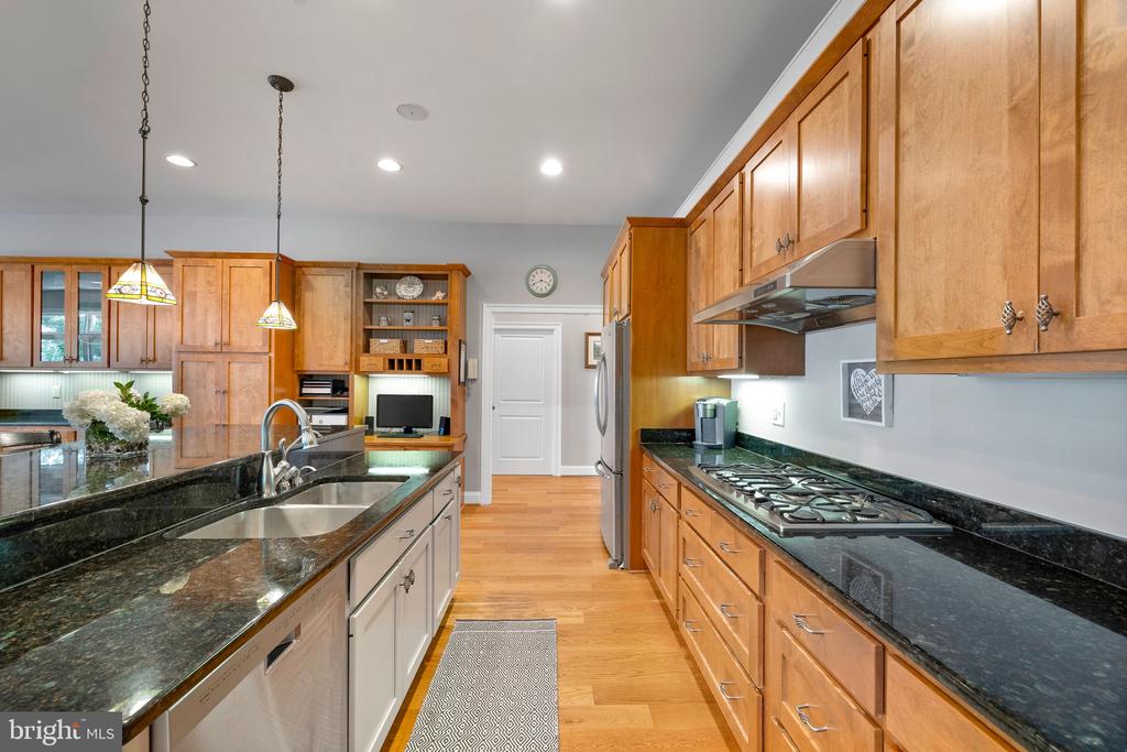 1230 Cavalier Rd