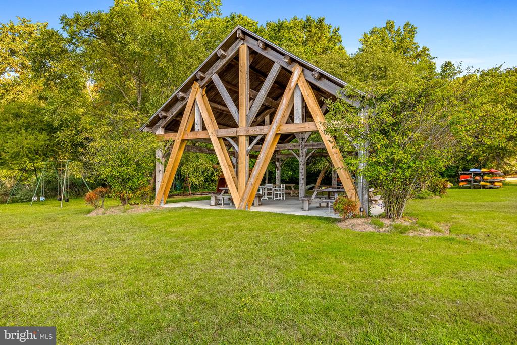1230 Cavalier Rd