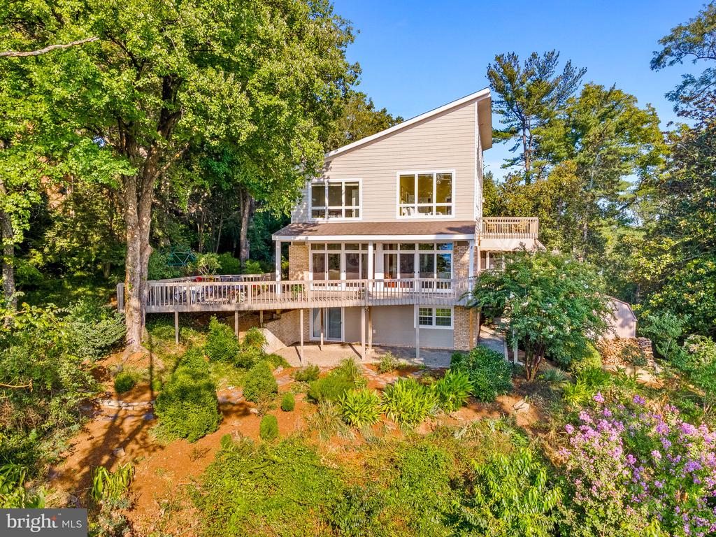 1230 Cavalier Rd