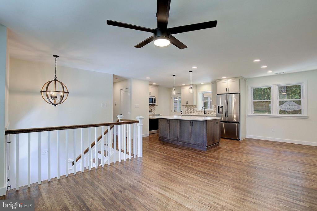 1273 Pine Hill Dr