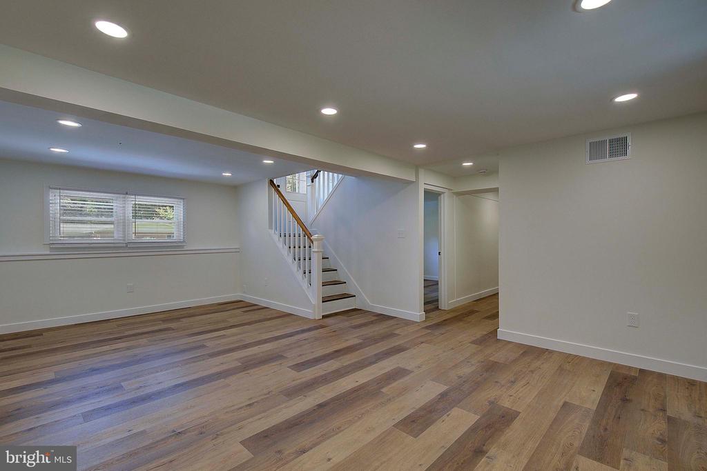 1273 Pine Hill Dr