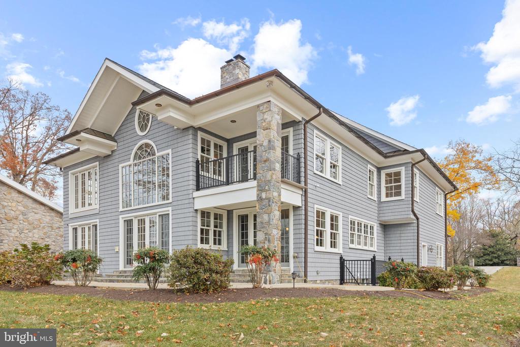 530 Edgewater Rd