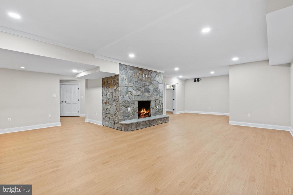 530 Edgewater Rd