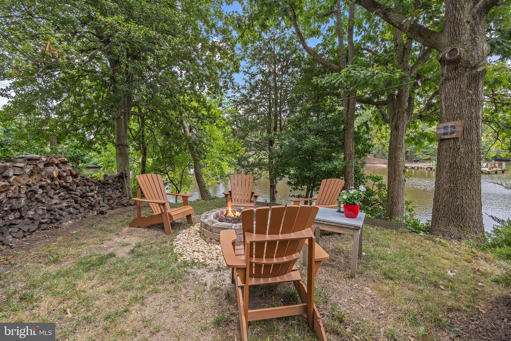 432 Maureen Ln