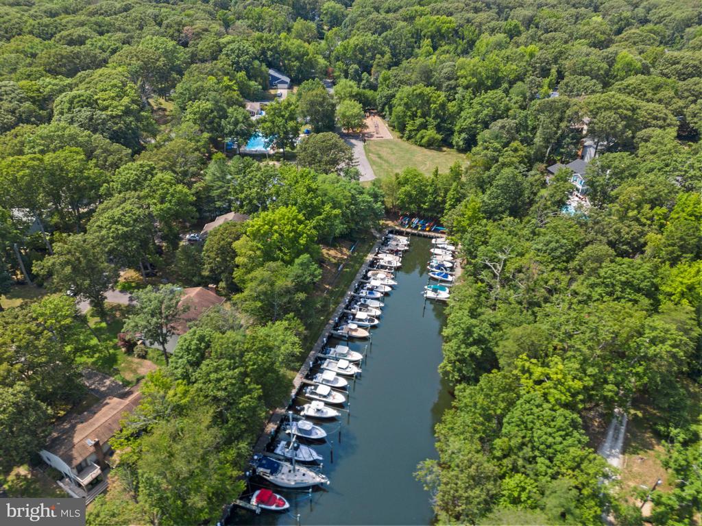 432 Maureen Ln