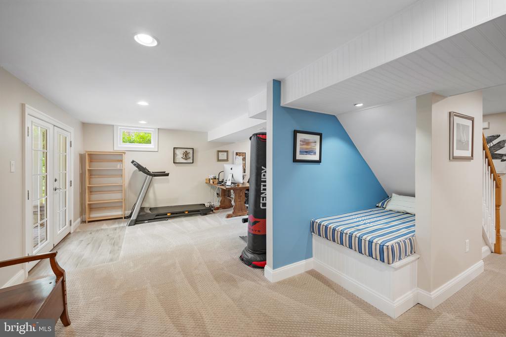 432 Maureen Ln