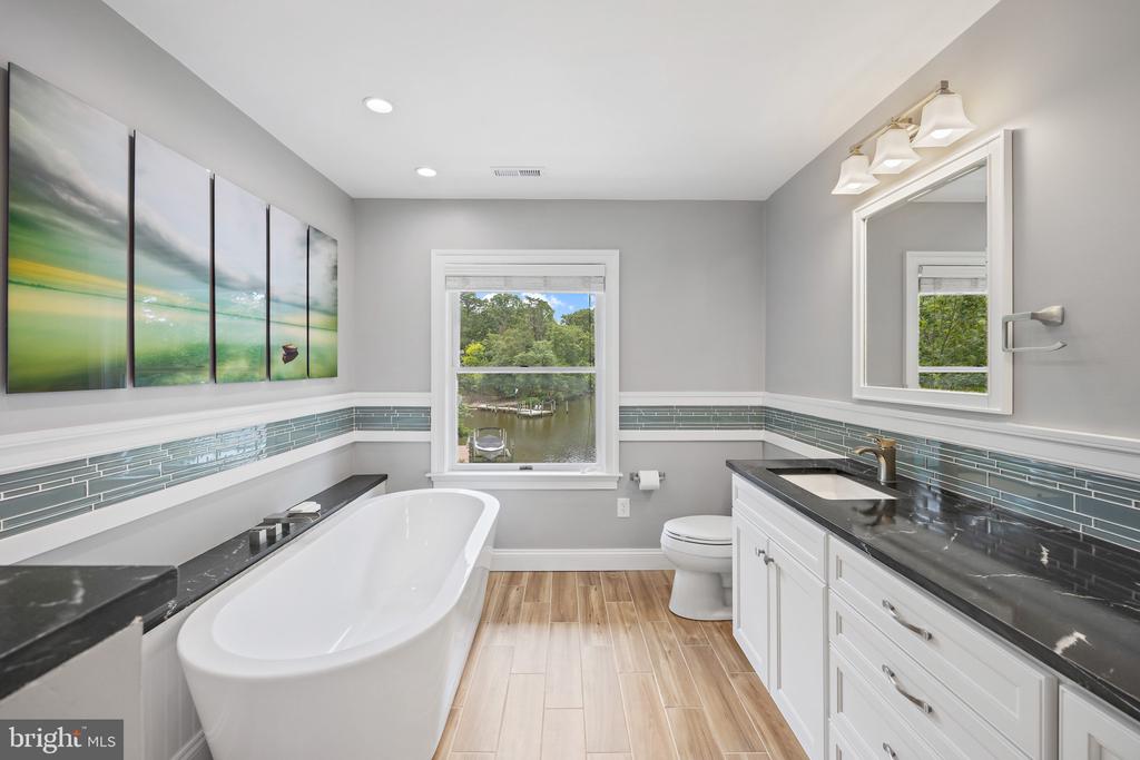 432 Maureen Ln