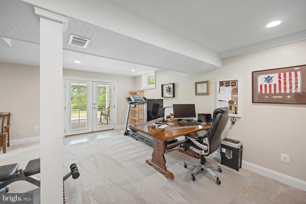 432 Maureen Ln