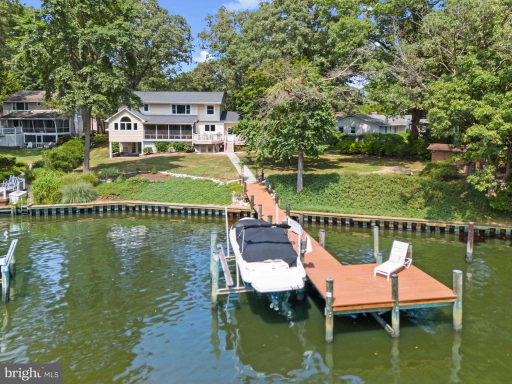 432 Maureen Ln