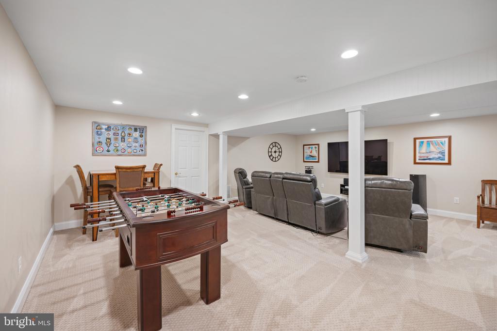 432 Maureen Ln