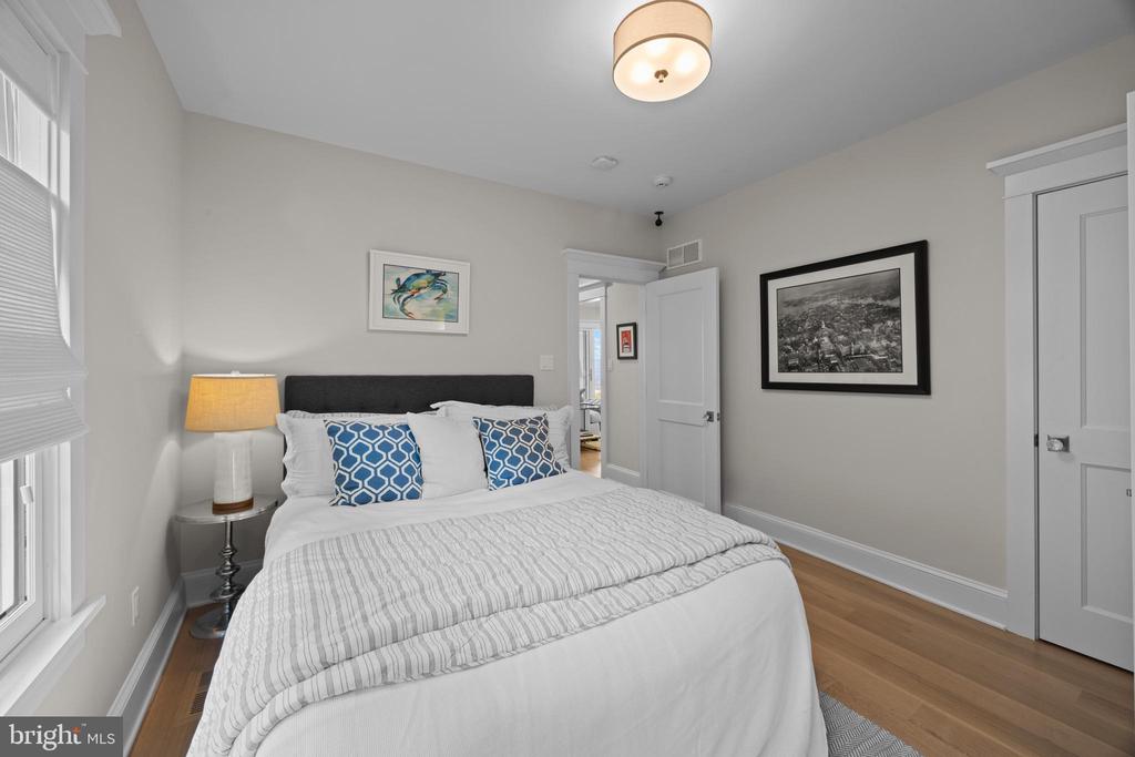54 River Dr