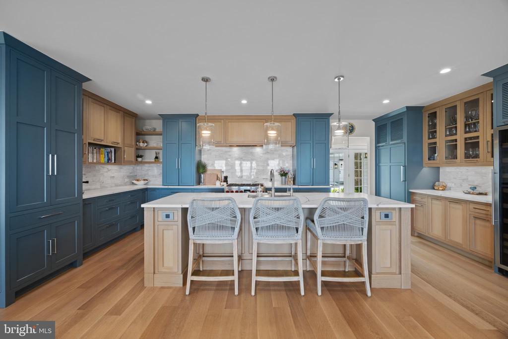54 River Dr