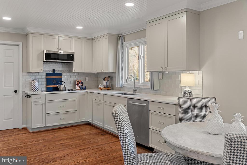 3286 Green Ash Rd