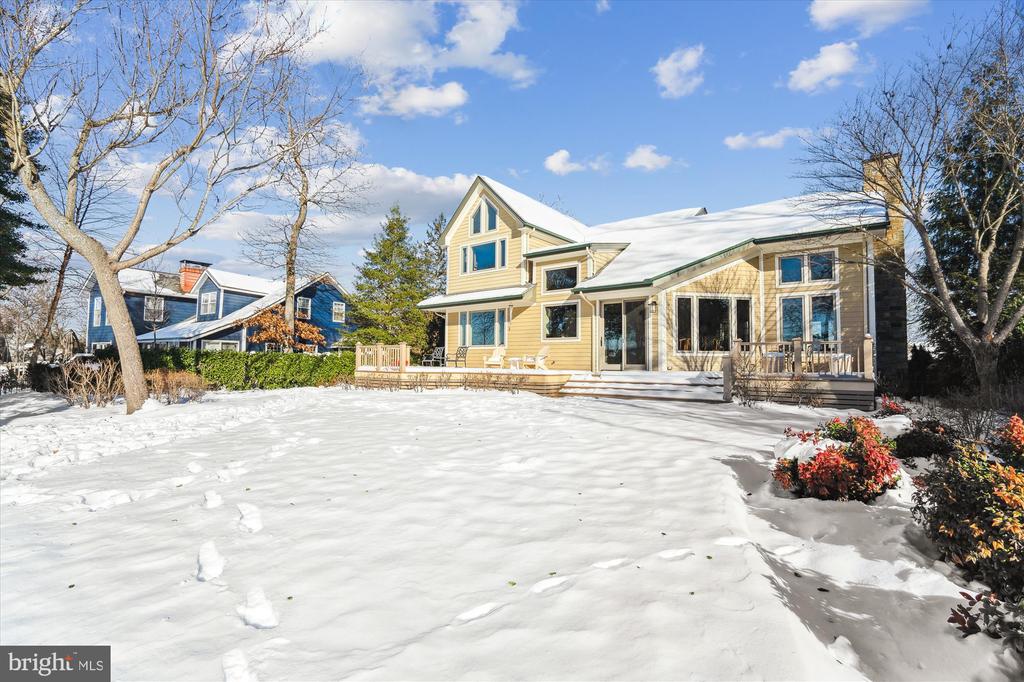 255 Long Point Rd