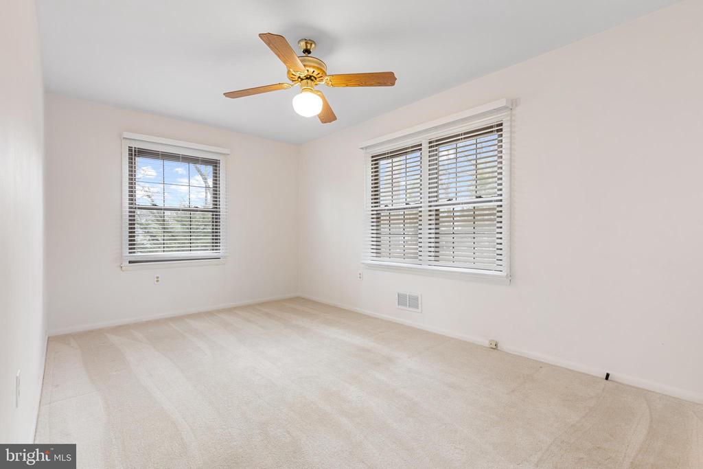 105 Spa Dr