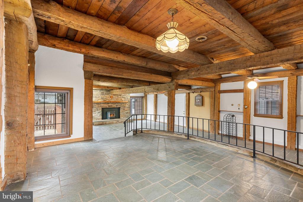 105 Spa Dr